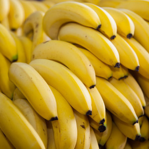 /ext/img/product/bonnes-affaires/23_11_24/100_banane_1.jpg