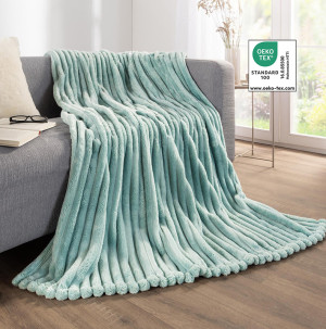 /ext/img/product/bonnes-affaires/26_08_19/400_plaid_1.jpg