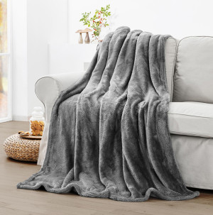 /ext/img/product/bonnes-affaires/26_09_23/300_plaid_1.jpg